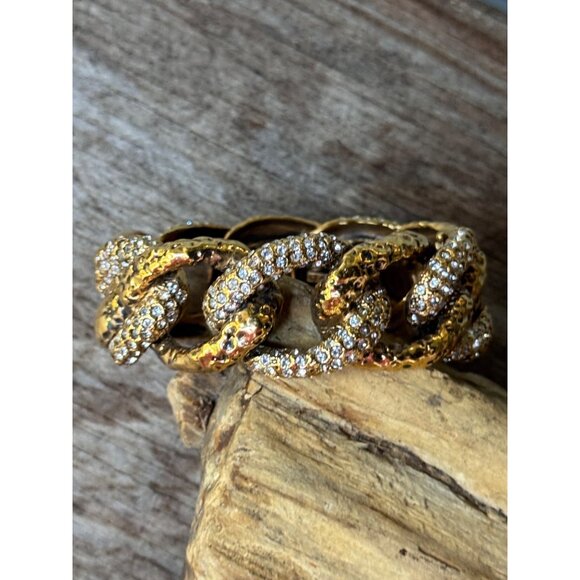 St. John Gold Tone Rhinestone Curb Link Bracelet Vintage Hammered Chain Magnetic - Picture 7 of 7